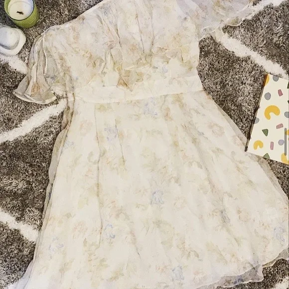 Forever New One Shoulder Dress - Picture 3 of 8